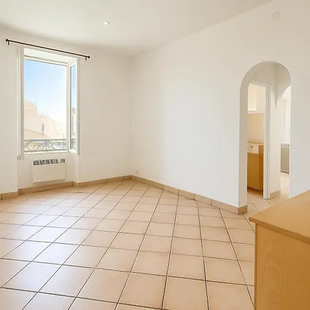 Grand Dans Le Centre De Appartamento