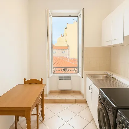 Grand Dans Le Centre De Appartement Nice